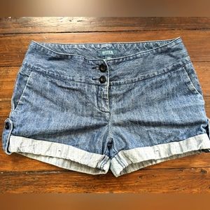 Bitten by Sarah Jessica Parker Denim Shorts, Size 6